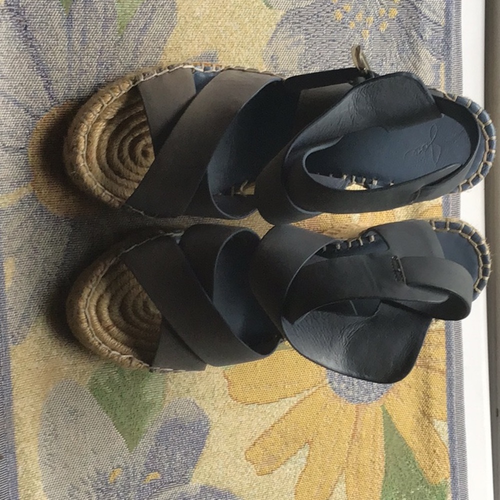 Lightly worn Beautiful summer sandals